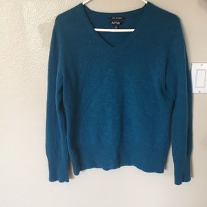 Cashmere sweater